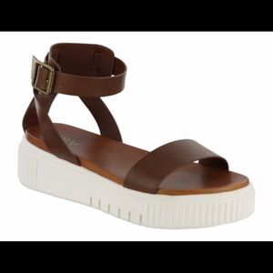Bamboo sandals